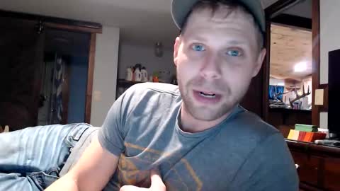 Snapshot of lancehardin chatting on 02-12-26, 12:38 Lance online show from 02-12-26, 12:38