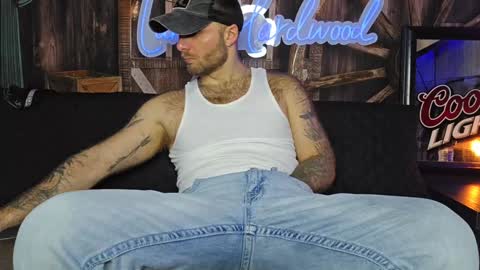 Snapshot of lancehardwood222 chatting on 01-18-25, 01:52 LANCE online show from 01-18-25, 01:52