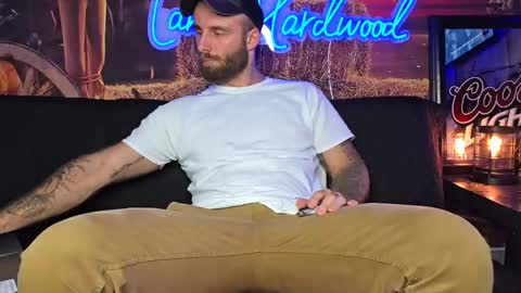 Snapshot of lancehardwood222 chatting on 10-15-25, 12:44 LANCE online show from 10-15-25, 12:44