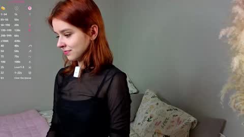 Snapshot of land_of_oz chatting on 11-16-25, 08:09 Dorothy online show from 11-16-25, 08:09