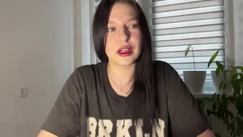 Sarah online show from 02-19-26, 02:46