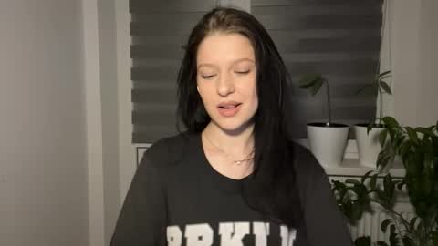 Sarah online show from 03-03-26, 06:14