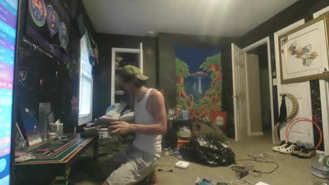 Snapshot of lankyasain23 chatting on 02-13-25, 11:04 LankyOne online show from 02-13-25, 11:04