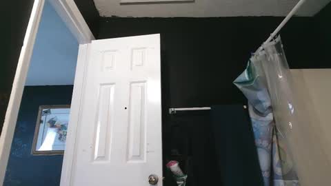 Snapshot of lankyasain23 chatting on 02-27-25, 05:58 LankyOne online show from 02-27-25, 05:58