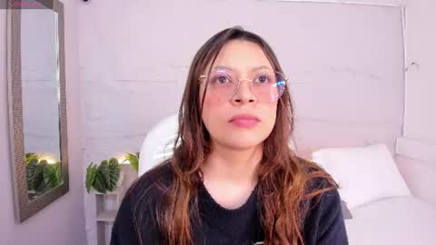 Lanna online show from 06-23-26, 11:41