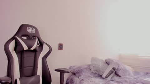 lanna_as online show from 02-06-25, 08:13