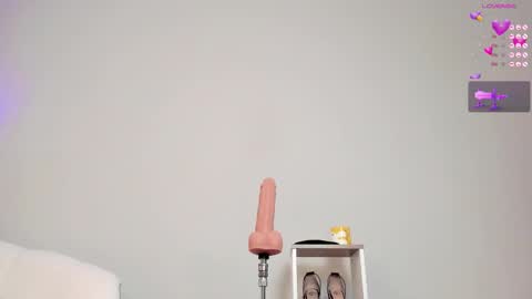 Snapshot of lanna_russo1 chatting on 10-08-25, 12:03 Lanna miley Russo online show from 10-08-25, 12:03