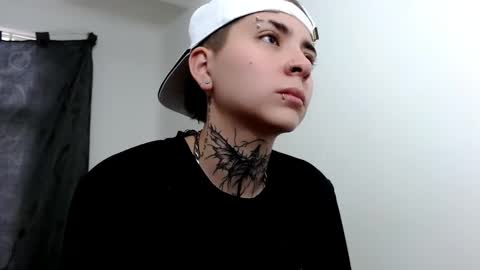 Snapshot of lannie_gonzales chatting on 03-05-25, 12:33 LANNIE   online show from 03-05-25, 12:33