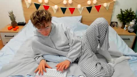 Fandi online show from 01-04-25, 02:25