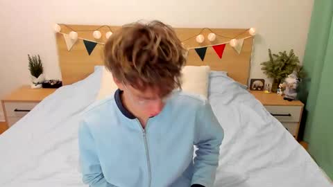 Fandi online show from 01-13-25, 05:23