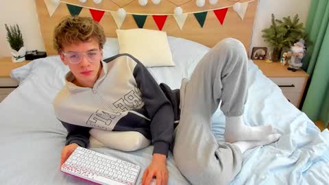 Fandi online show from 01-15-25, 08:51