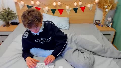 Fandi online show from 01-23-25, 03:32