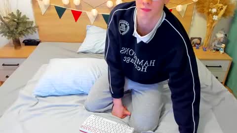 Fandi online show from 01-23-25, 06:35