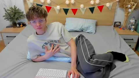 Fandi online show from 01-29-25, 02:21