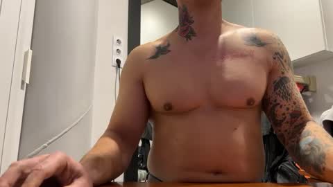 Snapshot of lanzarote6 chatting on 01-16-25, 03:24 BDSM online show from 01-16-25, 03:24