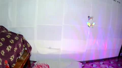 Snapshot of lara101732 chatting on 11-15-25, 09:06 lara101732 online show from 11-15-25, 09:06