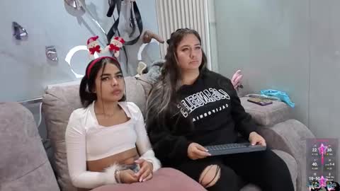 Snapshot of lara_as chatting on 11-28-25, 11:51 lara_as online show from 11-28-25, 11:51