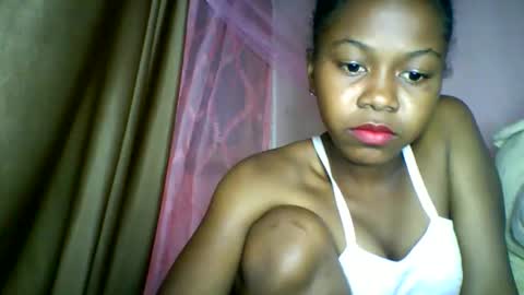 Snapshot of lara_belle chatting on 04-28-26, 10:26 lara_belle online show from 04-28-26, 10:26