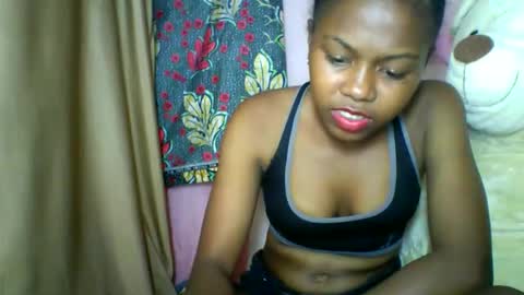 Snapshot of lara_belle chatting on 05-01-26, 10:03 lara_belle online show from 05-01-26, 10:03