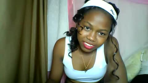 Snapshot of lara_belle chatting on 05-09-26, 09:47 lara_belle online show from 05-09-26, 09:47