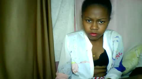 Snapshot of lara_belle chatting on 05-16-26, 12:29 lara_belle online show from 05-16-26, 12:29