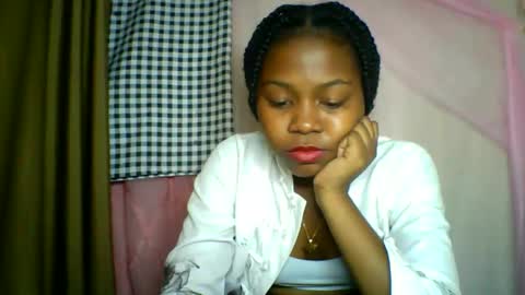 Snapshot of lara_belle chatting on 06-04-26, 08:26 lara_belle online show from 06-04-26, 08:26