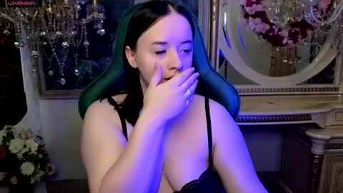 Snapshot of lara_benson_ chatting on 02-07-26, 07:45 lara_benson_ online show from 02-07-26, 07:45