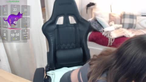 Snapshot of lara_c_rau chatting on 01-06-26, 07:17 Lara online show from 01-06-26, 07:17