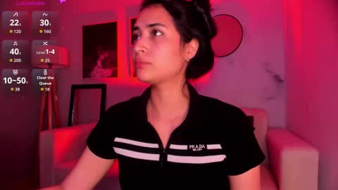 Lara Madisson online show from 11-12-25, 05:52