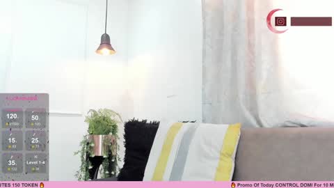      700  200   online show from 02-06-25, 03:09