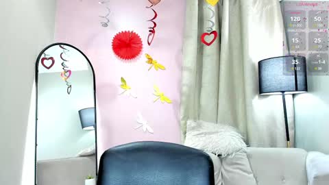      700  200   online show from 02-15-25, 06:23