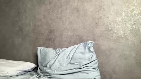 Snapshot of lara_neon chatting on 01-14-25, 02:43 Lara Neon online show from 01-14-25, 02:43