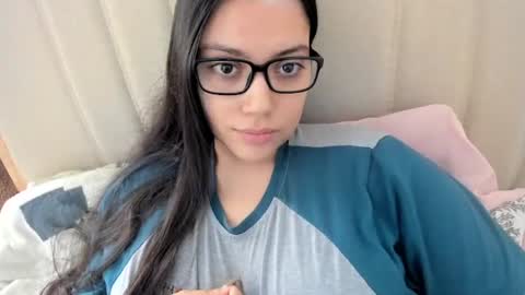 lara online show from 10-14-25, 03:02