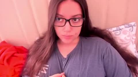 lara online show from 04-24-26, 02:52