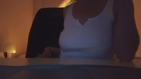 Snapshot of larafox22 chatting on 04-14-26, 07:25 larafox22 online show from 04-14-26, 07:25