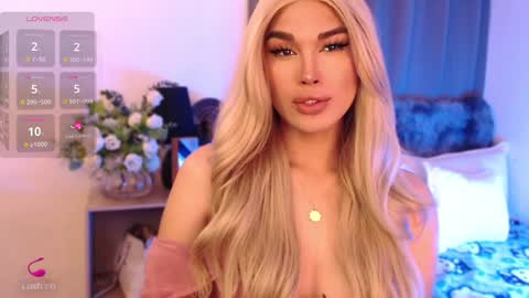 Snapshot of larah_fuchs26 chatting on 02-01-25, 12:07 Larah will make your day online show from 02-01-25, 12:07