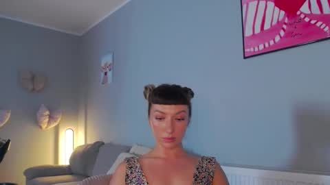 Snapshot of larakanes chatting on 09-24-25, 11:02 LaraKanes online show from 09-24-25, 11:02