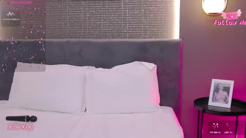 Snapshot of larakent chatting on 02-20-25, 03:12 LaraKent online show from 02-20-25, 03:12