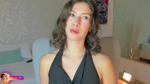 Lara  online show from 10-16-25, 01:34