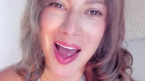 Lara  online show from 01-13-26, 01:49