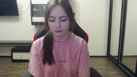 Laralianna online show from 12-25-24, 01:30