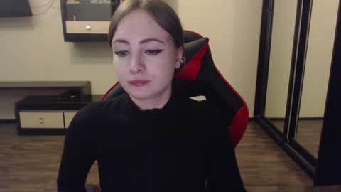 Laralianna online show from 01-09-25, 07:52