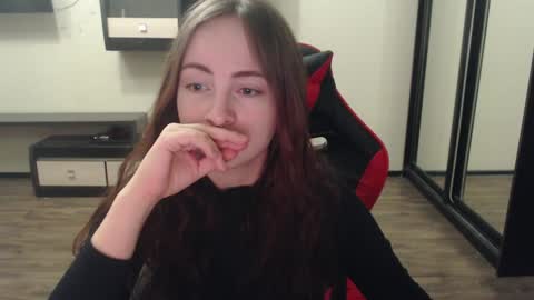 Laralianna online show from 02-05-25, 05:53