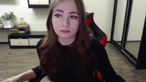 Laralianna online show from 09-22-25, 11:45