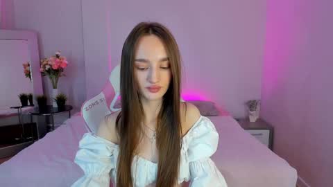 MY NAME IS LILY online show from 02-03-25, 07:18