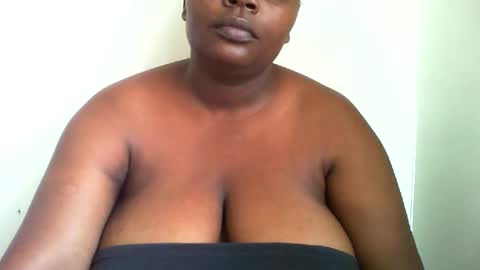 Snapshot of laralovex chatting on 01-14-25, 10:59 laralovex online show from 01-14-25, 10:59