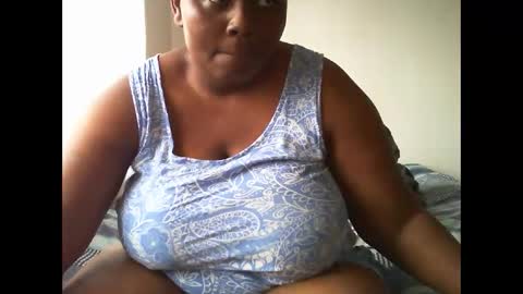 Snapshot of laralovex chatting on 01-21-25, 06:22 laralovex online show from 01-21-25, 06:22