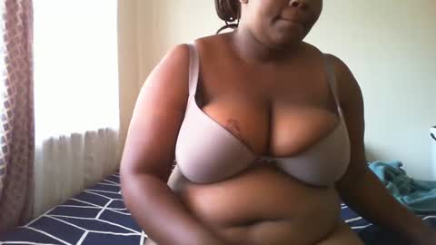 Snapshot of laralovex chatting on 02-27-25, 07:12 laralovex online show from 02-27-25, 07:12