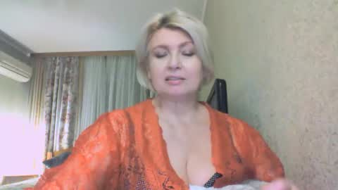 Snapshot of laramrs chatting on 11-21-25, 05:55 laramrs online show from 11-21-25, 05:55