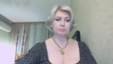 Snapshot of laramrs chatting on 11-25-25, 05:24 laramrs online show from 11-25-25, 05:24